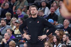 解说：开拓者以防守作为根基 最后居然犯了如此错误的防守选择