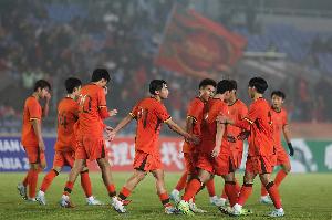 东体：国少热身赛输得恰逢其时，留洋兵团让球队如虎添翼