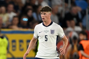 意媒：科莫利想为尤文签下图卢兹后卫克雷斯韦尔，冬窗可能行动