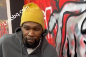 😋瘦归瘦！杜兰特赛后在犹他享受满满两大盘牛排餐