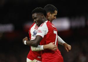 约克雷斯、热苏斯😵每日电讯报：梅里诺是阿森纳中锋位置的首选