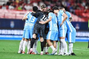 豫媒谈河南队：冠军虽未加冕，但31年坚守配得上所有掌声与尊重