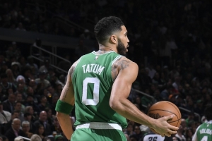 皮尔斯：塔图姆若在季后赛前20场复出那可以 再晚很容易二次受伤