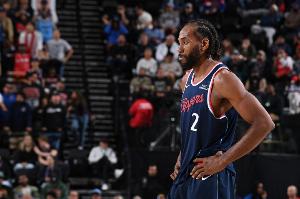 怎么回事老弟？小卡篮下补空篮没补进！第二次补才进