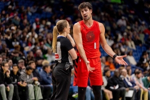 美记：没控卫斯普利特的体系不行 阿夫迪亚不能完全解决进攻问题