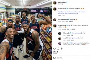 AI以假乱真了！霍华德晒美国队超市合照：詹姆斯/科比/杜兰特在列