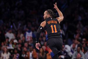 迈克·布朗：布伦森让队友打得更容易 这正是MVP级别球员应该做的